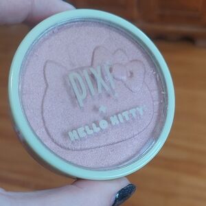 Hello Kitty Pixi Highlighting Blush